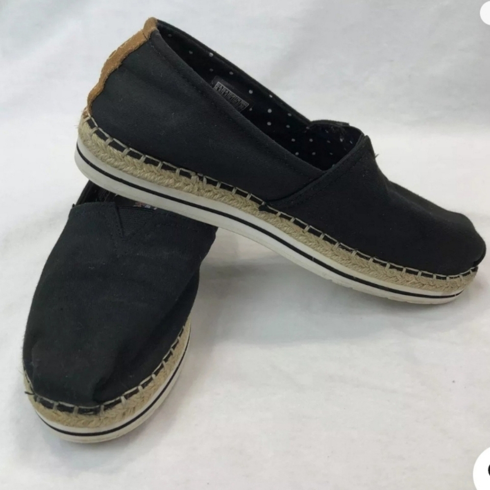 Wedge shoes